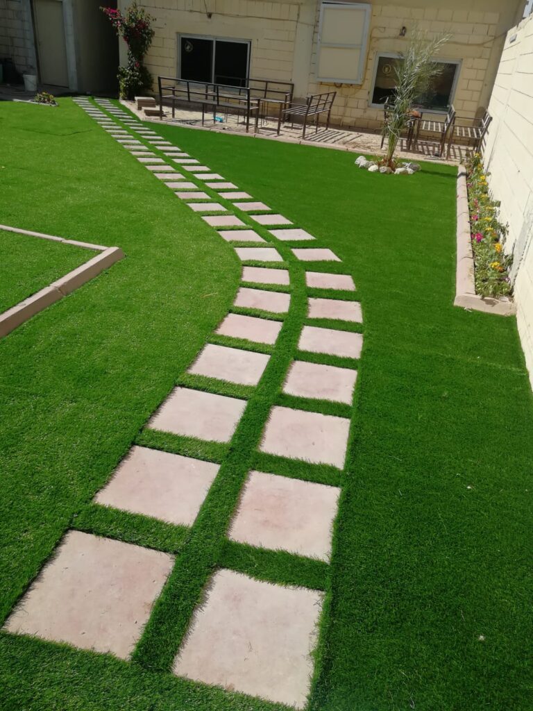 شركة تركيب عشب صناعي باستخدام أحدث التقنيات