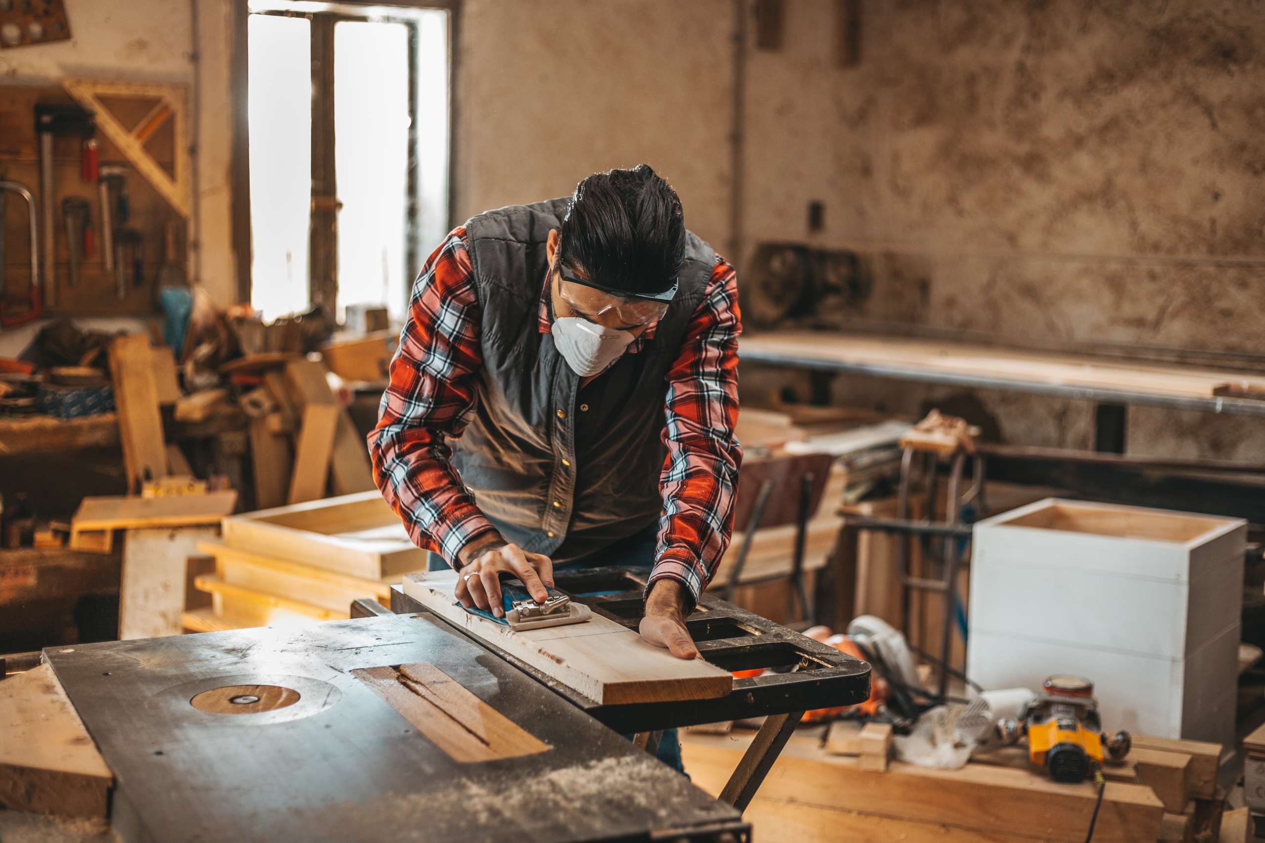 دليل اختيار أفضل نجار اثاث في الامارات