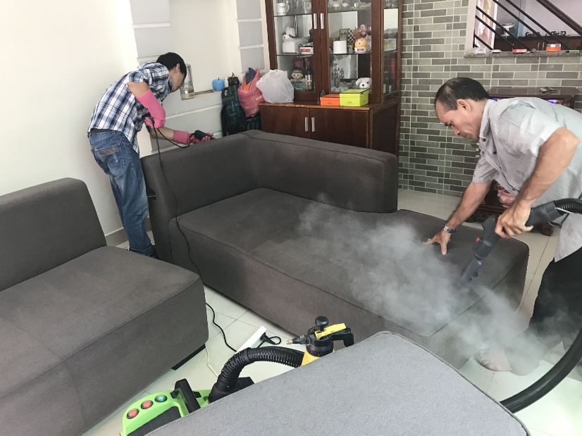 تنظيف عميق مع شركة تنظيف كنب ام القيوين